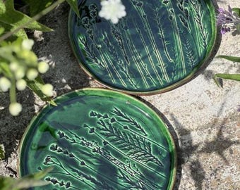 Botanical Ceramic Plates, Handmade Stoneware Dinner Plate, Green Leaf Pottery Plate, Rustic Dinnerware, Nature Inspired Table Decor
