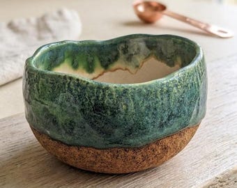 Green Ceramic Bowl Handmade – Rustic Pottery Soup Bowl, Organic Matcha Bowl, Wabi Sabi Pottery, Japanese Style Ceramic Bowl