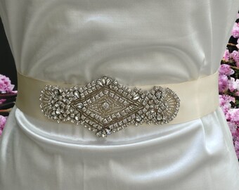 Bridal Belt with Crystals, Wedding Gown Belt, Crystal Bridal Belt, Rhinestone Wedding Belt, Bridesmaid Belt, Wedding Belt, Bridal Sash