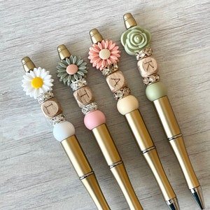 Bridesmaid Proposal Gift, Custom Bridal Pen, Wedding Guest Book Pen, Bridal Party Gift, Personalized Bridesmaid Gift, Floral Beaded Pen