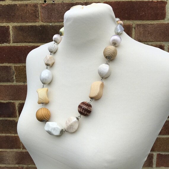 Vintage Y2K Chunky Bead Necklace in Mixed White, … - image 1