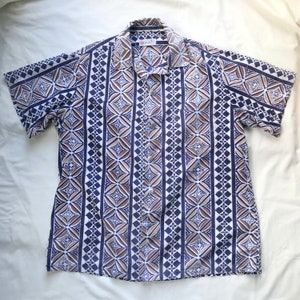 Genuine 1950s Alfred Shaheen Mens Hawaiian Shirt Brown Tapa Barkcloth Print Tropical Aloha Shirt Short Sleeved Cotton Size L Large menswear