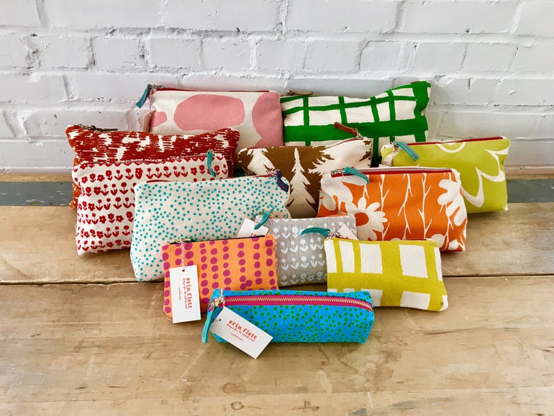 Kelly Green on Linen Picnic zipped clutch