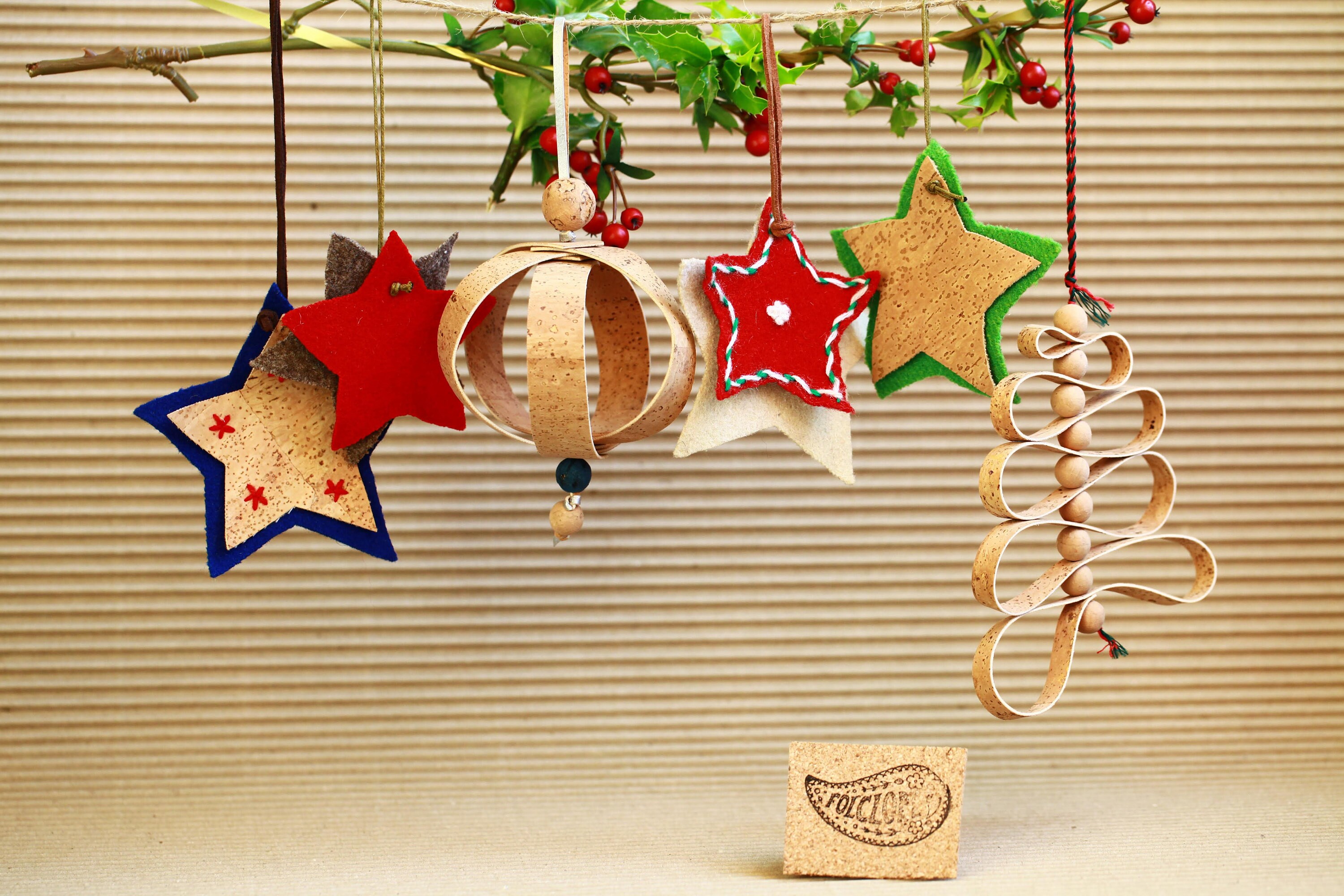 Alberi di Natale in legno: la tendenza naturale che conquista le feste