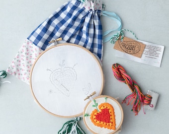 Embroidery kit for beginners with Viana do Castelo Heart from Portugal. DIY project with instructions and supplies for the first stitches