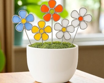 Stained Glass Flower Plant Stake – Handmade Garden Decor, Sun Catcher