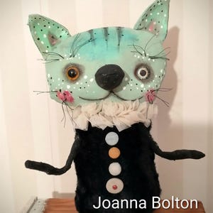 OOAK Cat Art Doll – Handmade Textile Creature, hand stitched soft sculpture afbeelding 1
