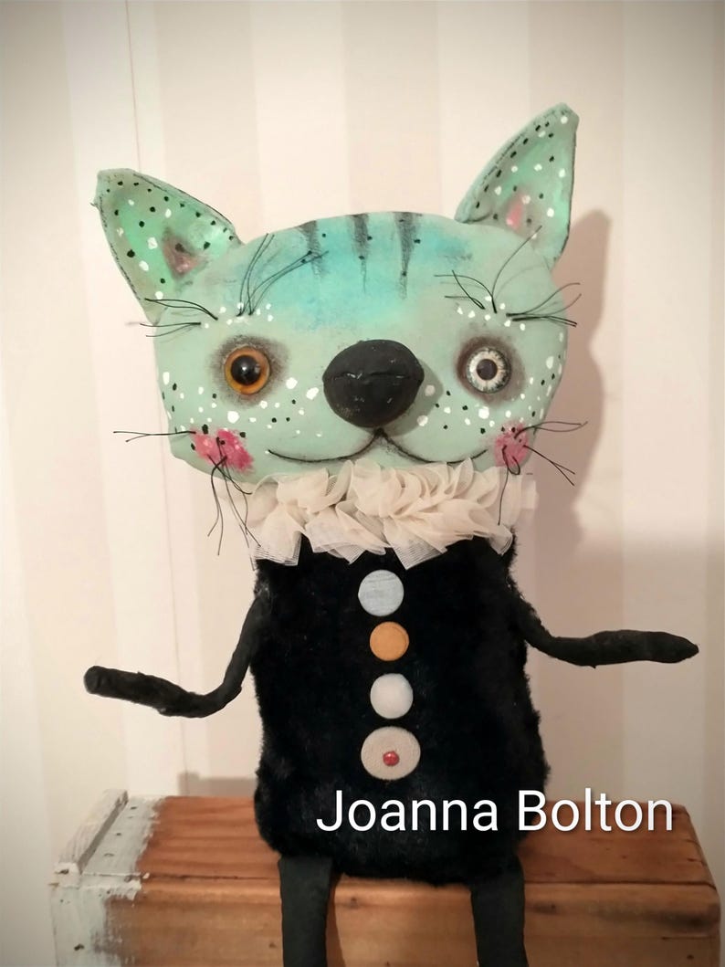OOAK Cat Art Doll – Handmade Textile Creature, hand stitched soft sculpture afbeelding 1