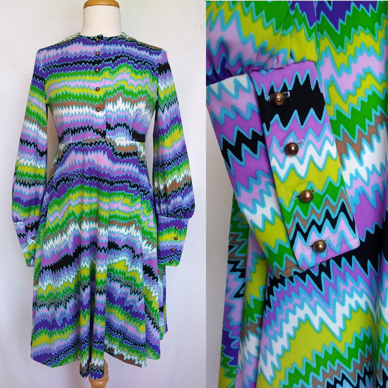 4 Button Cuffs 1970s Dress Cirette Small Zig Zag Print High Waist A Line Skirt