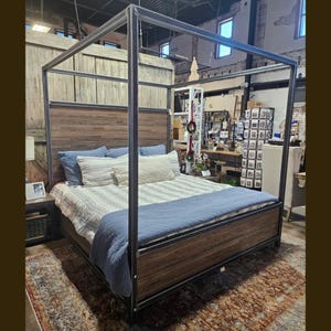 The Farmer&#39;s Daughter Bed