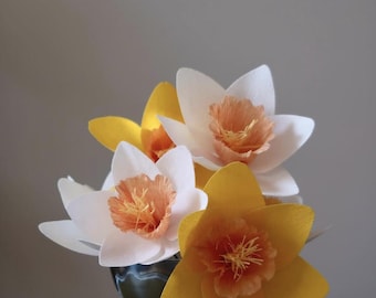Paper Daffodils | Individual handmade daffodil flowers, made of Italian crepe paper