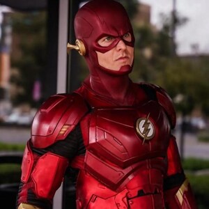 DCコミック　フラッシュ　スーツ　コスプレ Amazon.com: DC Comics Superheroes: The Flash Costume for Adults by