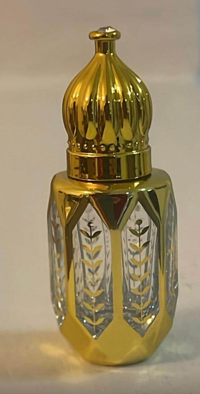 Oud Rakan is a Luxurious Oriental-woody Fragrance Known for Its Rich ...