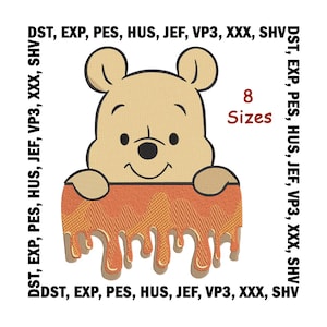 Pode incluir: Winnie the Pooh espiando por cima de um pote de mel pingando. O pote de mel é laranja e amarelo com uma superfície texturizada. A imagem inclui o texto "8 tamanhos" e uma lista de formatos de arquivo: DST, EXP, PES, HUS, JEF, VP3, XXX, SHV.