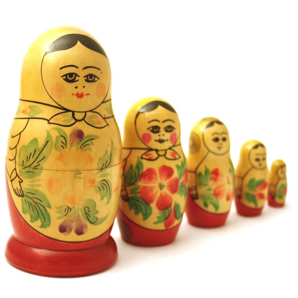 Set of 5 vintage Russian Dolls Matryoshkas hand painted