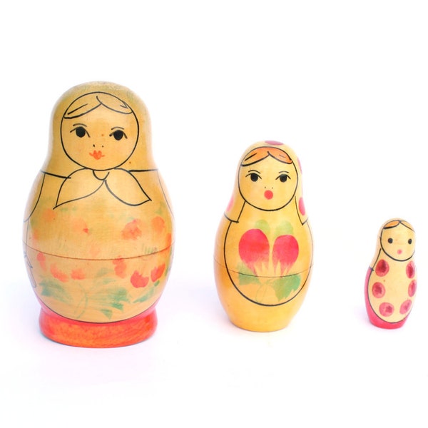 Set of 3 vintage Russian Dolls Matryoshkas hand painted