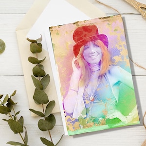 Cartão de visita inspirado em Stevie Nicks, retrato psicodélico em aquarela, Stevie caprichosa com cores vibrantes