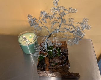 Árbol de alambre hecho a mano