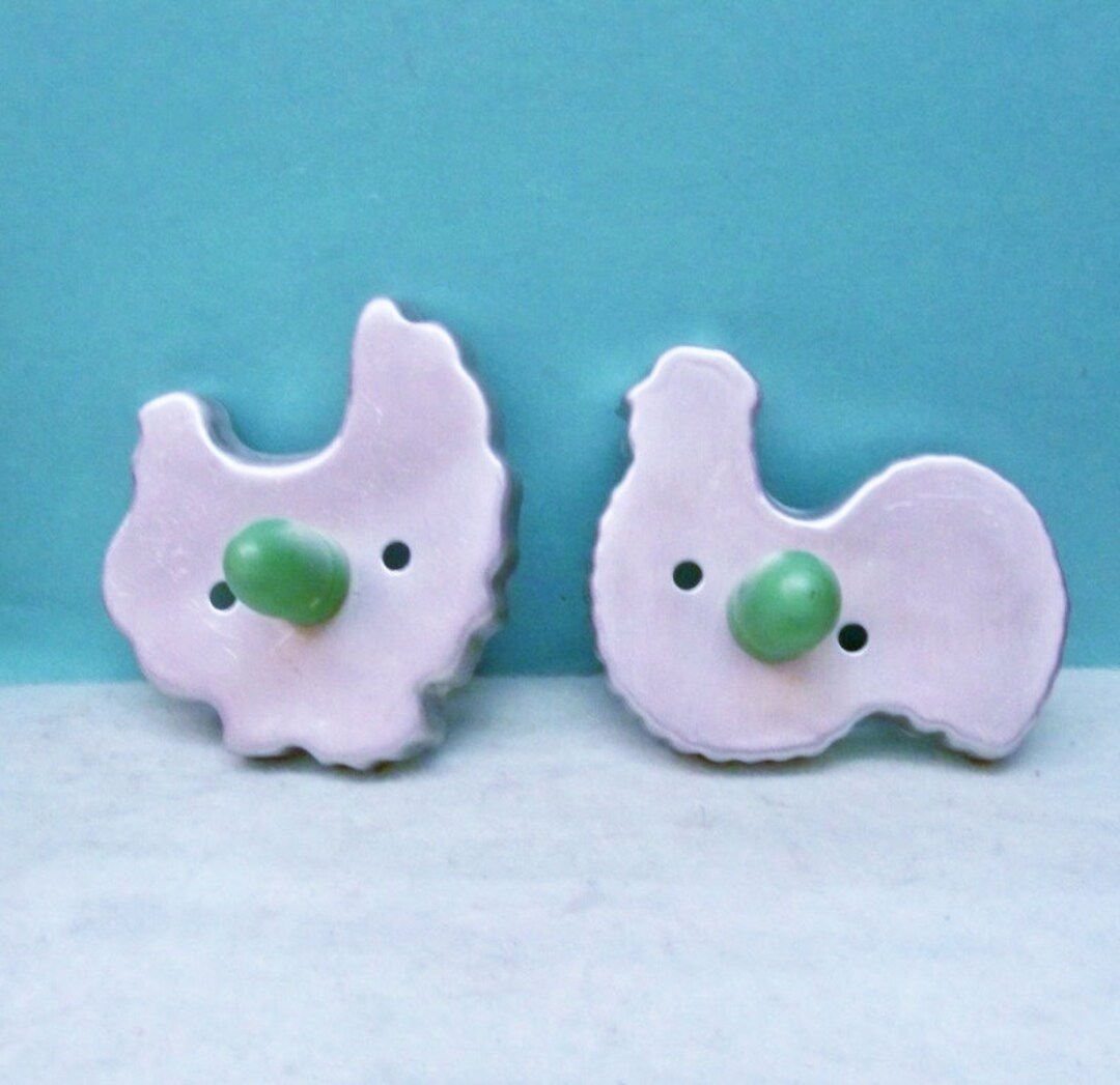 Vintage 1950's Spade Cookie Cutter Aluminum Green Shaped Wood Knob