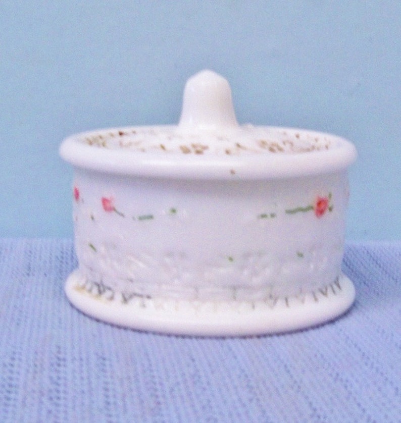 Vintage Westmoreland Round Milk Glass Jewelry Trinket Box Etsy
