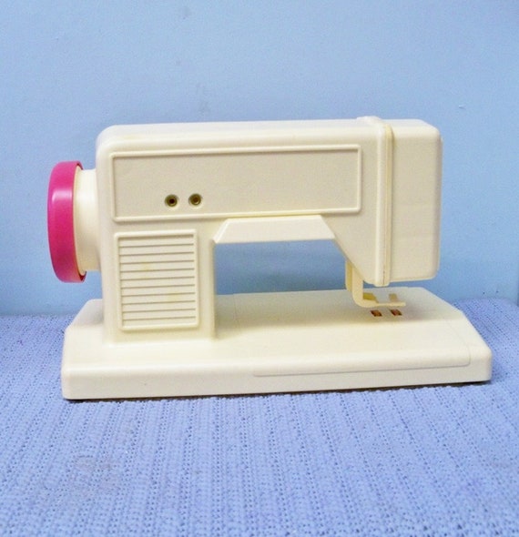 Vintage Barbie Sew Magic Sewing Machine Mattel 1972 Works Etsy