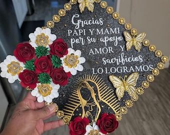 Topper na czapkę z okazji ukończenia szkoły Virgen de Guadalupe