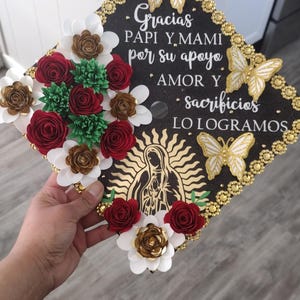 Adorno para birrete de graduación Virgen de Guadalupe