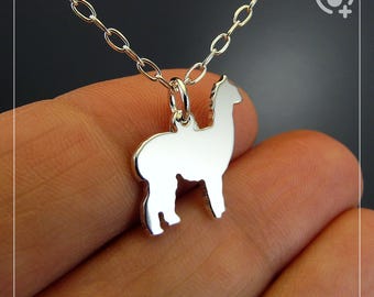 Gladlynt alpackadjur, kedja i sterlingsilver .925 och tjockt massivt hänge, handgjort