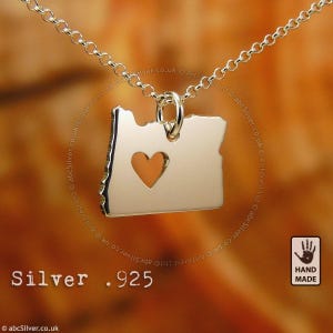 Carte de l'état de l'Oregon à Salem, chaîne en argent sterling .925 et pendentif solide épais, fait main personnalisé