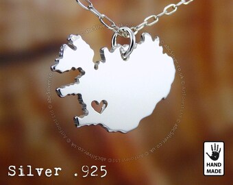 Islandskarta över Reykjavík, kedja i sterlingsilver, 925, och tjockt massivt hänge, handgjort och personligt