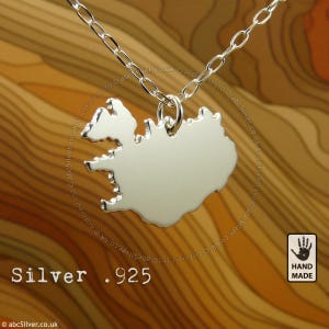 Collier carte de l'Islande fait main en argent sterling .925 - SANS personnalisation - Idée cadeau