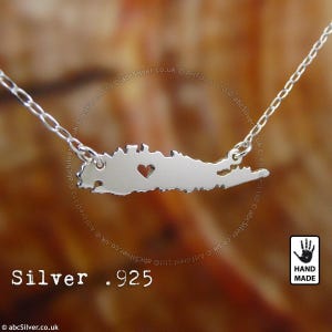 Carte de Long Island, chaîne en argent sterling .925 et pendentif solide épais, personnalisé fait main