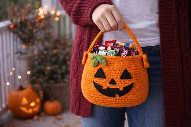 Crochet Trick or Treat Bag Pattern – Pumpkin, Cauldron, Ghost Designs (PDF Download) image 3