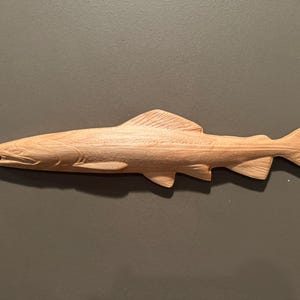 Replica personalizzata di trota iridea in legno