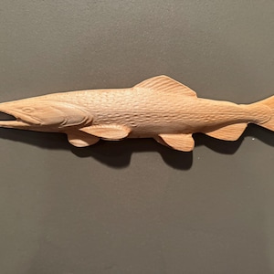 Replica personalizzata di trota o salmone in legno