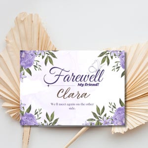Carte d'adieu florale violette, souvenir imprimable pour célébrer la vie, message de sympathie, motif papillon 0144