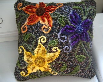 Hooked Flower Pillow