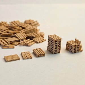 EUR pallet miniatures in TT (1:120) scale. 110 pcs.
