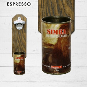 Simba 輸入ラガー 壁掛けボトルオープナー ヴィンテージ ライオンビール缶キャップキャッチャー付き アフリカ 男性へのプレゼントに最適 スワジランド