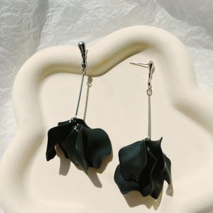 Black Flower Petal Earrings/Long Drop Flower Earrings/Pink Flower Dangle Earrings/Wedding Earrings/Black Statement Earrings/Foral Earrings