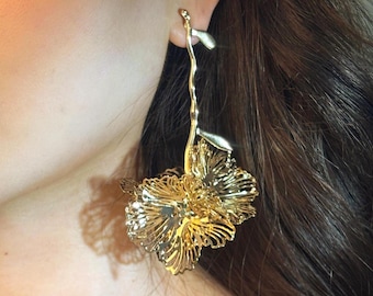 Golden Bloom Earrings – 3D Dandelion Flower Ball Dangle, Statement Gold Floral Jewelry for Fall Weddings, Parties & Holiday Gifts for Her