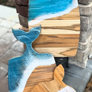 Planche à découper personnalisée| Planche de charcuterie | Plateau de service | Décoration côtière | Décoration océan personnalisée | Décor océan | Sirène | Baleine