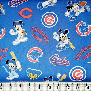 Cotone MLB Mash-Up con licenza MLB e Disney - Chicago Cubs - il taglio che preferisci
