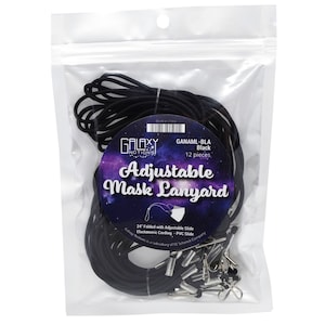 Pode incluir: Um pacote de 12 cordões de máscara ajustáveis pretos. Cada cordão mede 61 cm de comprimento e possui um cordão elástico preto com um deslizador de PVC ajustável. O pacote também inclui 12 clipes metálicos prateados para prender os cordões às máscaras.