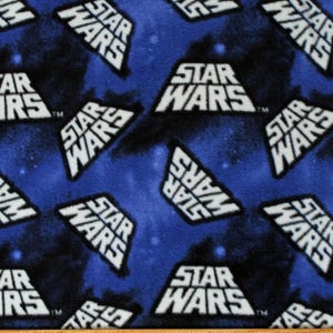 Fleece - Licenciado Star Wars Retro - por Camelot Fabrics - você escolhe o corte