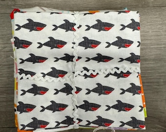 Fat Quarter Bundle - Bobbing Along - contiene 4 quarti di grasso