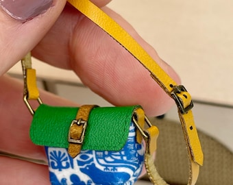 Bolso bandolera miniatura con solapa - Diseño gráfico azul y blanco