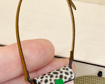 Bolso bandolera miniatura con solapa - Solapa con estampado de guepardo