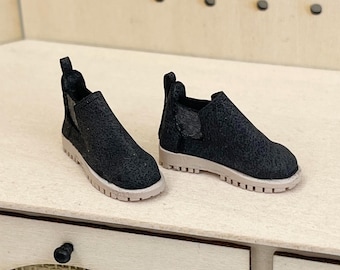 Bota Pearson en miniatura a escala 1/12 - Negra