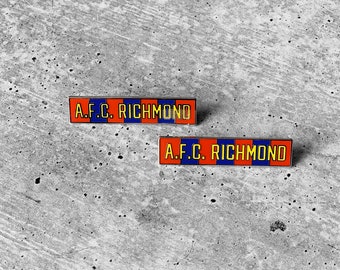 RICHMOND SCARF Lapel Pin